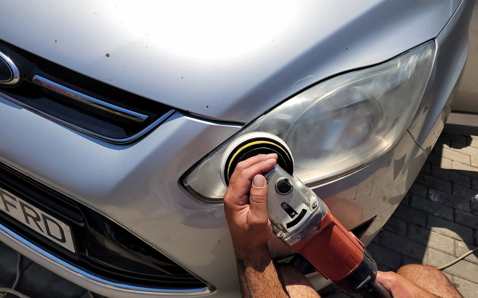 Polish faruri auto Gero Auto Mioveni